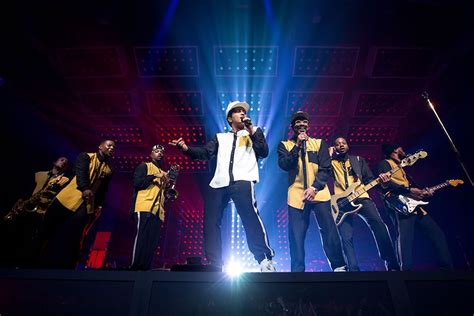 Here's What Bruno Mars' 24K Magic Tour Looks Like | Live Nation TV