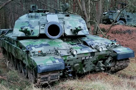 Los tanques británicos recibirán un camuflaje de nueva generación