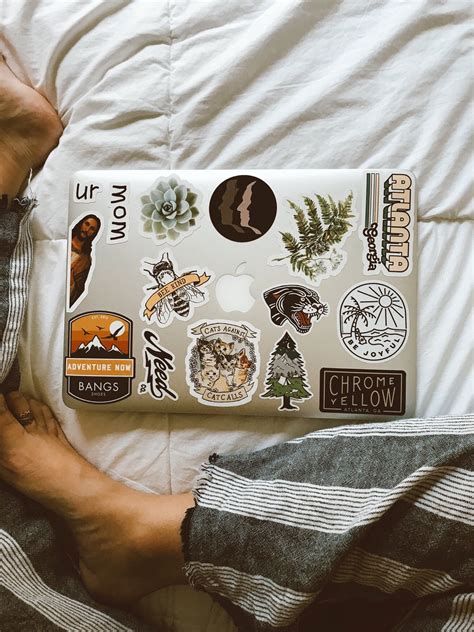 +29 Laptop Sticker Ideas Aesthetic 2022