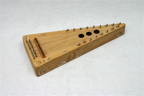 BOWED PSALTERY | Bart Hopkin