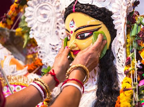 Durga Puja 2023 : Significance of Vijaya Dashami & wishes to send