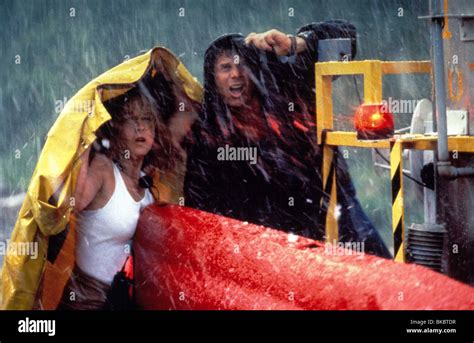 TWISTER (1996) HELEN HUNT, BILL PAXTON TWWW 033 Stock Photo - Alamy