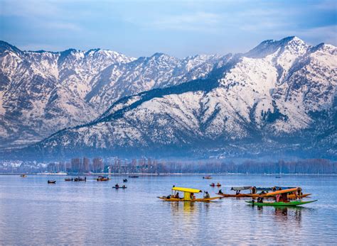 Dal Lake and Nigeen Lake in December - eKashmir Tourism