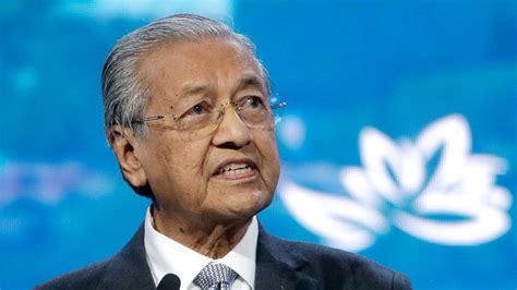 Mahathir Mohamad: The man who dominated Malaysian politics - BBC News