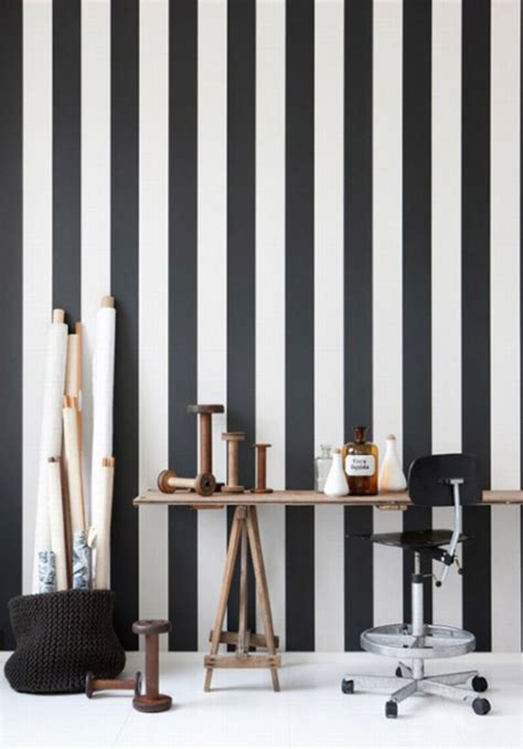 awl in good taste.: Black and White Striped Walls.