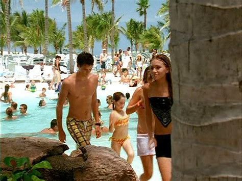 Holiday in the Sun (2001)