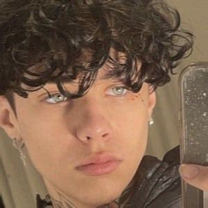 Landon Barker - Age, Family, Bio | Famous Birthdays