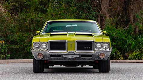 Rare 1971 Oldsmobile 442 W-30 Is a Lime Green Treat for Those Living in ...