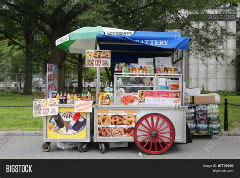 Street Vendor Cart Image & Photo (Free Trial) | Bigstock