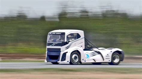 Fastest Truck in the World, Biggest Tesla Killer - Auto Trusta