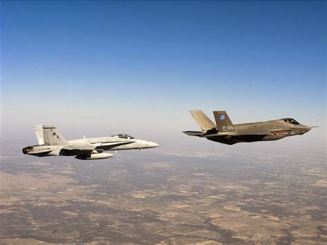 The Dead District: F-35 vs F-18 Super Hornet - ყველაფერი მარტივია