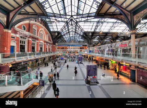 Liverpool street station, London, UK Stock Photo - Alamy