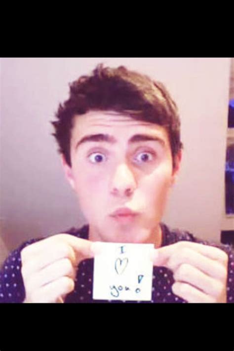 Alfie Deyes Pointlessblog | Alfie deyes, Pointless blog, Beauty youtubers