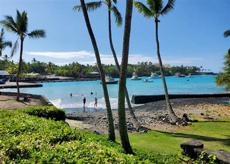 He'eia Bay Beach, Kailua-Kona - Hawaii Beaches