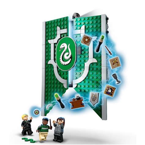 SLYTHERIN HOUSE BANNER - THE TOY STORE