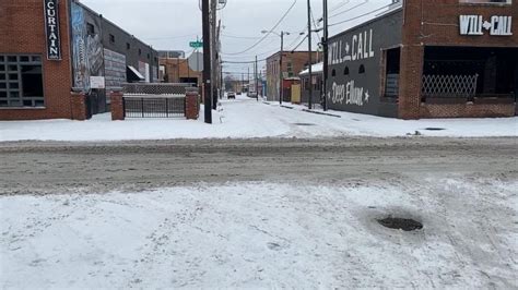 Streets of Dallas covered in snow after winter storm slams Texas Video ...