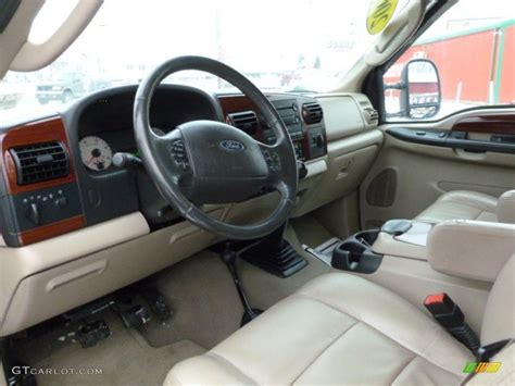 Tan Interior 2005 Ford F250 Super Duty Lariat SuperCab 4x4 Photo #59983989 | GTCarLot.com