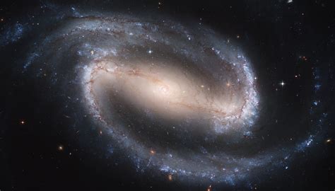 The beautiful barred Spiral galaxy NGC 1300 : r/space