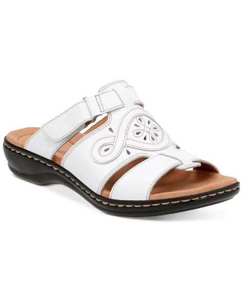 Clarks Leather Women's Leisa Higley Flat Sandals in White - Lyst