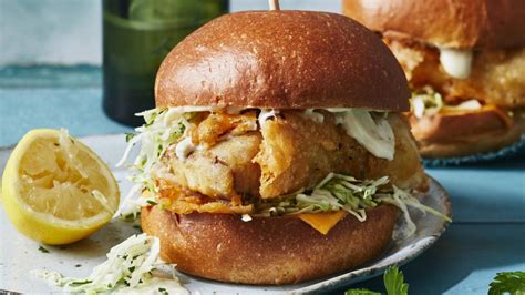 Fast Ed’s Murray Cod Fish Burger recipe | 7NEWS