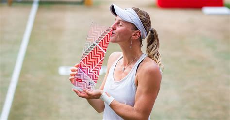 Qualifier Samsonova stuns Bencic, charges to first title in Berlin