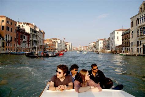 Venice Grand Canal: One-Hour Boat Tour | GetYourGuide