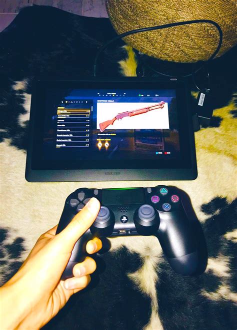 Playing PS4 on a drawing tablet : r/gaming