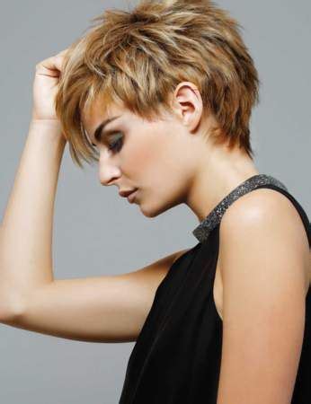 Coupe courte : les plus belles coupes de cheveux pixie | Coupe de cheveux, Belle coupe de ...