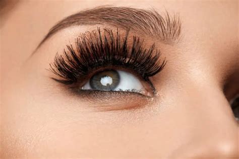 How Do Eyelash Extensions Work - (Complete Guide)