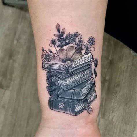 20+ Exceptional Book Tattoo Ideas