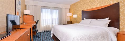 Rochester Airport Hotel | Fairfield Inn Rochester Airport