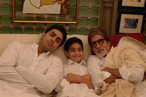 Amitabh Bachchan Lauds His Son, Abhishek Bachchan As His Movie, Guru ...