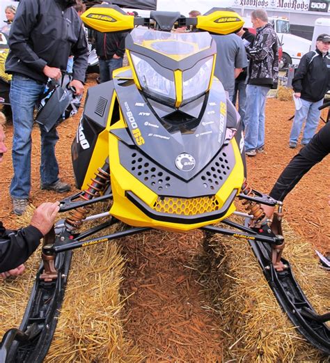 Ski-Doo, Polaris Show Off New Race Snowmobiles | SnowGoer