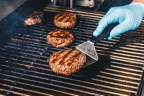 How to Grill Burgers: Tips and Tricks for the Perfect Grilled Burger ...