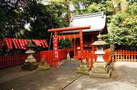 Tsurugaoka Hachimangu Shrine : Kamakora Japan | Visions of Travel