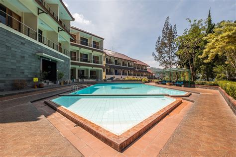 Hotel di Cianjur, Mulai Rp67852 per malam - OYO Hotels