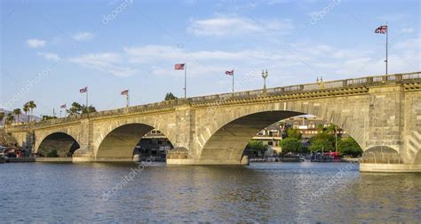 London Bridge in Lake Havasu, old historic bridge rebuilt with o Stock ...