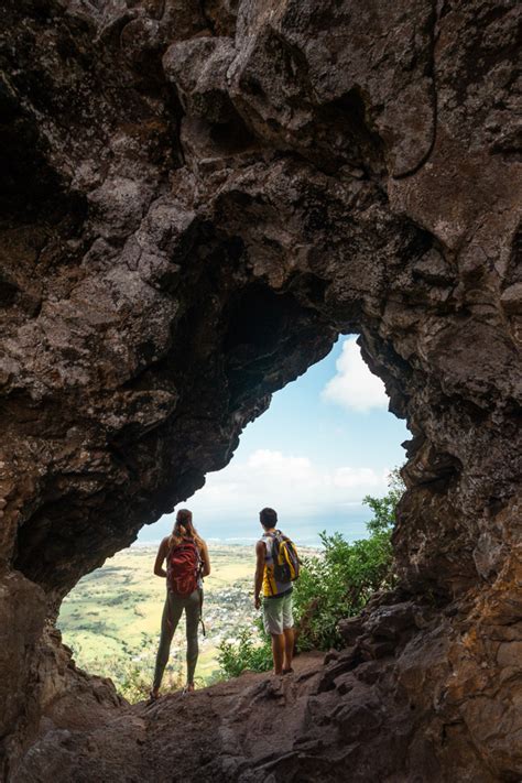 SLEEPING GIANT HIKE (NOUNOU MOUNTAIN) ON KAUAI, HAWAII - Journey Era