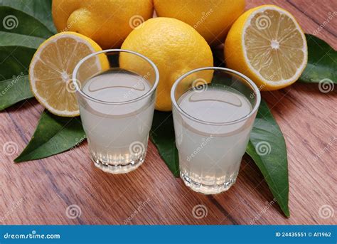 Limoncello, Italian Liqueur Stock Image - Image of sour, italian: 24435551