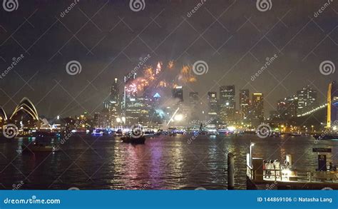 Sydney Harbour, Fireworks Light Up the Skies of Sydney on Australia Day ...