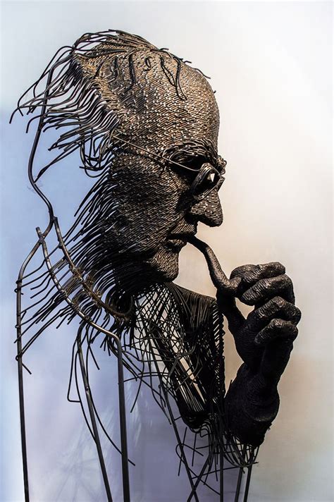 The Wire Figures of Darius Hulea - Hi-Fructose Magazine | Metal art sculpture, Welding art ...