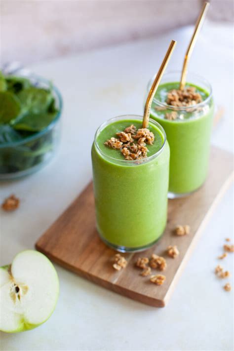 Easy Green Apple Smoothie (5 Ingredients!) - Joyfully Mad