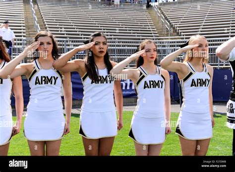 September 12, 2015: Army Black Knights cheerleaders salute during the ...