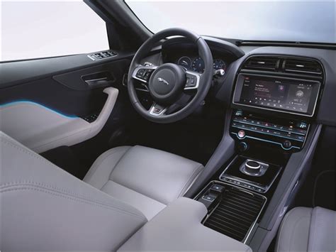 2019 Jaguar F-Pace: 105 Interior Photos | U.S. News