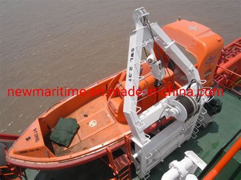 a Type Rescue Boat Davit, Fast Rescue Boat Launching Appliance/Davit - Enclosed Lifeboat Davit ...