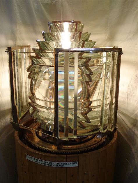 Lighthouse Fresnel Lens from 1863 : pics