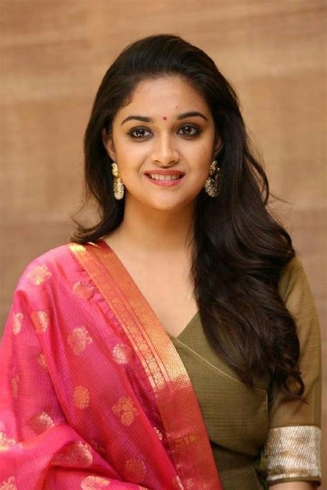 Keerthy Suresh (aka) Keerthi Suresh photos stills & images