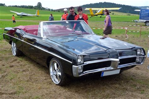 File:Pontiac Catalina Convertible 1967.JPG