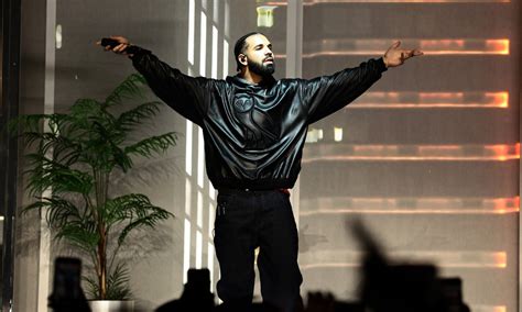 Drake Announces ‘It’s All A Blur’ 2023 North American Tour With 21 Savage