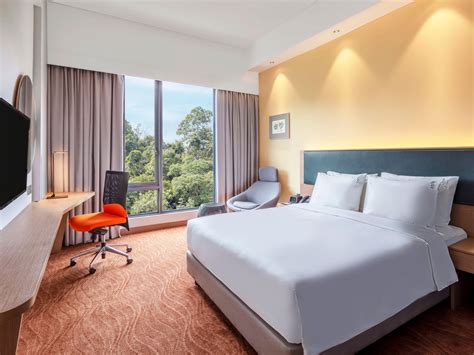 Holiday Inn Express Kota Kinabalu City Centre Guest Room & Suite Options